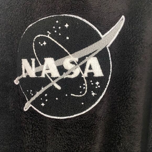 South Pole Jr Black and Pink  NASA Fuzzy Teddy Zip Up Jacket Size Medium - Picture 5 of 9